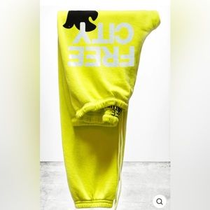 UPERFLUFF LUX OG sweatpant - glowlight yellow